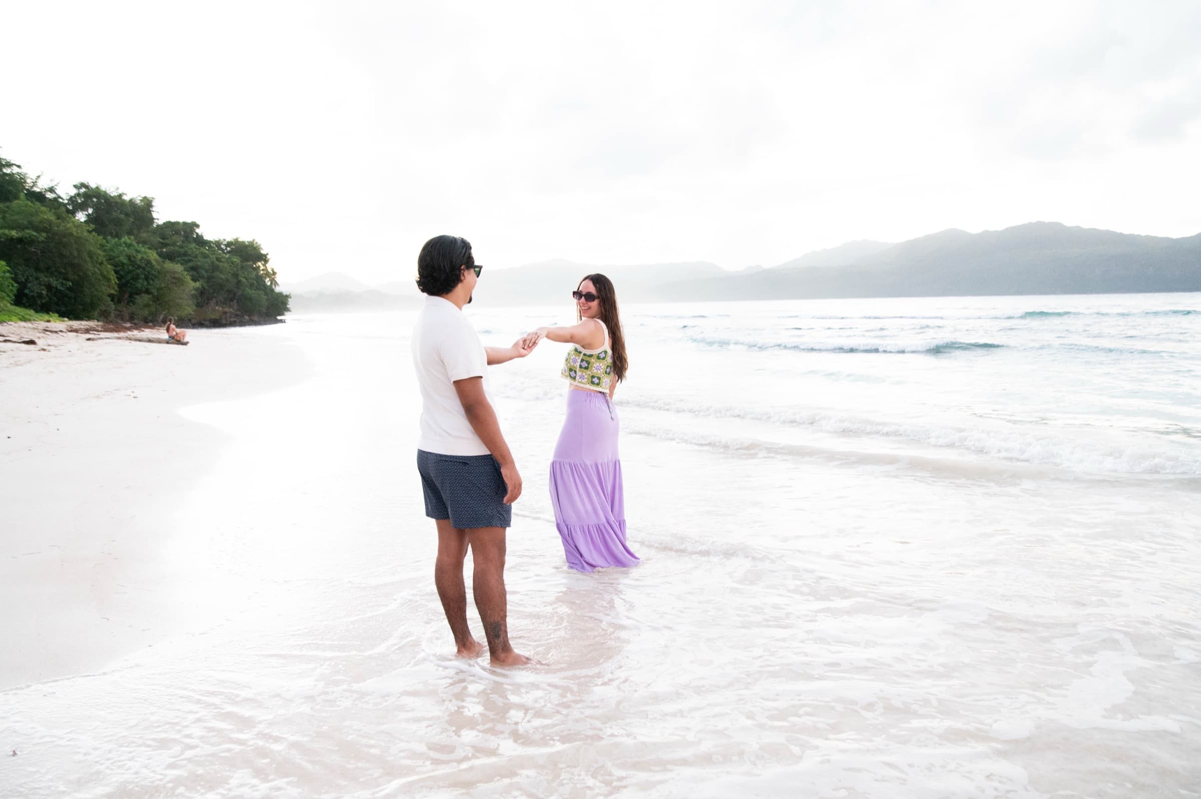 Alana & Rodrigo, proposal on the beach