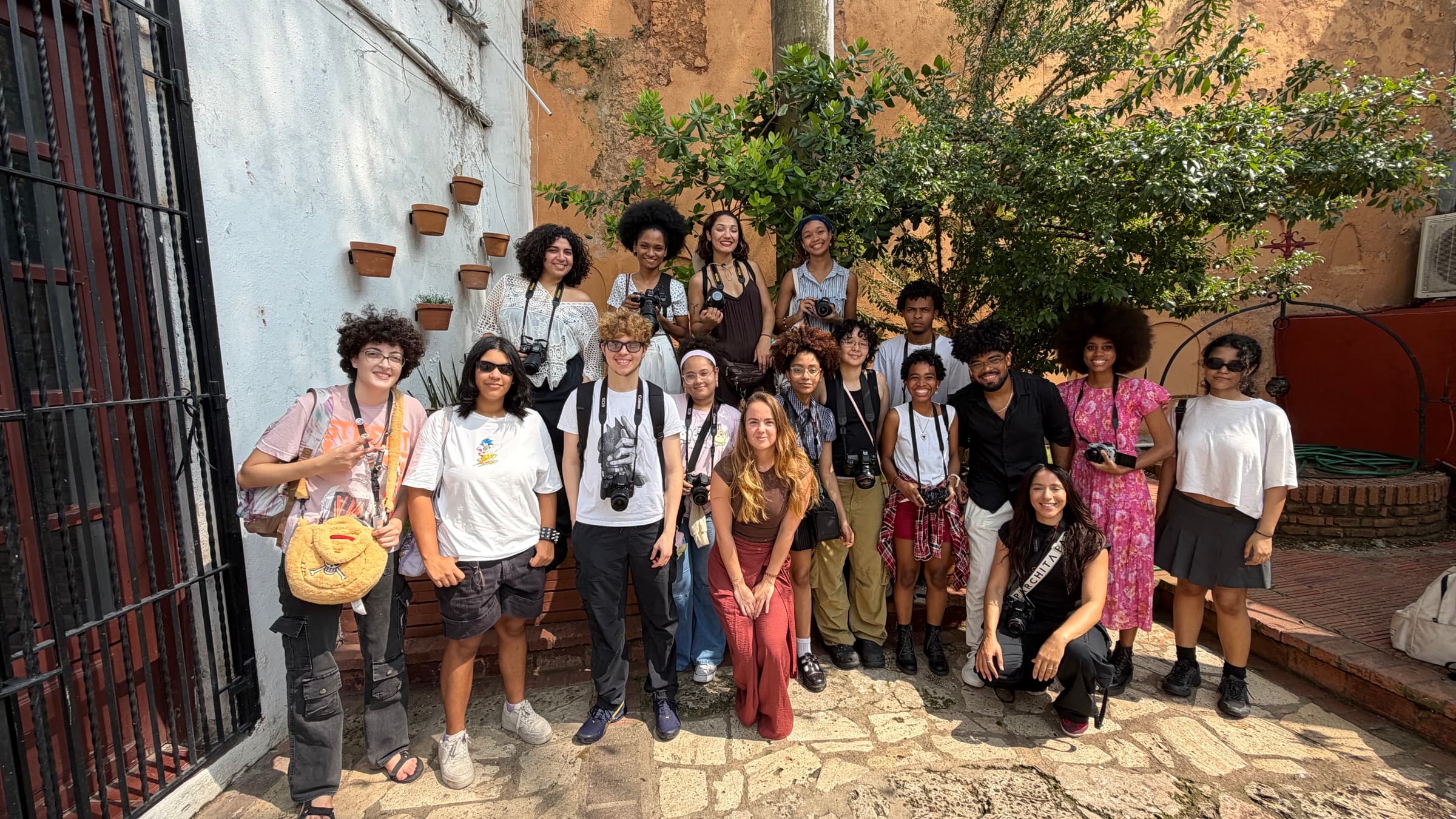 Lola with her photography students at Altos de Chavón